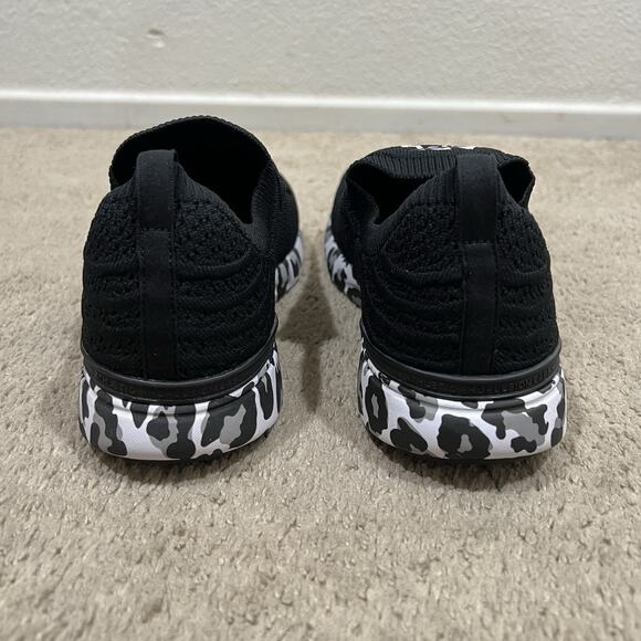 APL Techloom Wave Black Leopord Women’s Size 10 Run Athleisure Walking New - Picture 6 of 8